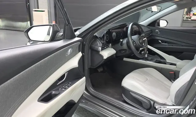 Hyundai Avante 2022 1.6 автомат (гидро), миниатюра 10