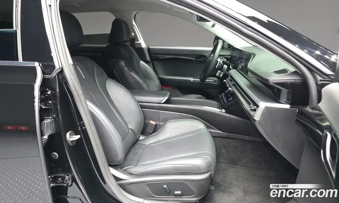 Hyundai Grandeur 2023 2.5 автомат (гидро), фото 17