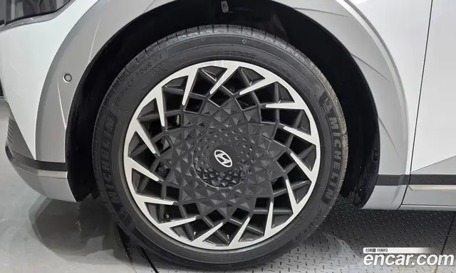 Hyundai Ioniq 5 2024 0.1 автомат (гидро), миниатюра 5