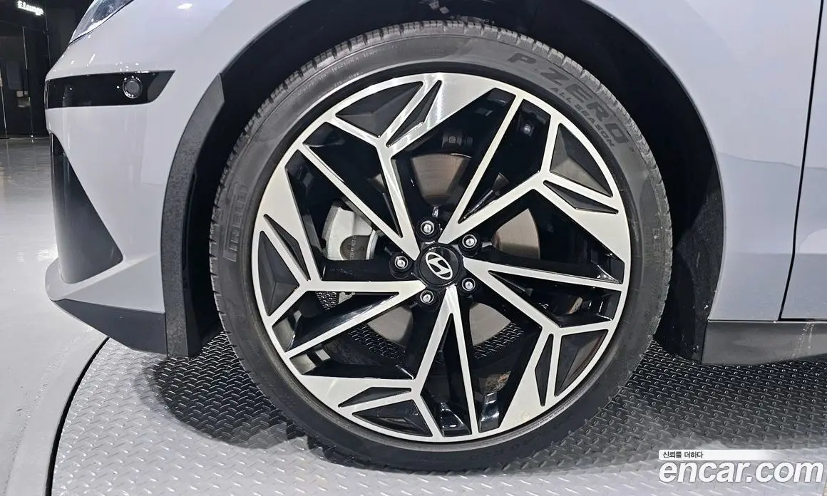 Hyundai Ioniq 6 2023 0.1 автомат (гидро), фото 5