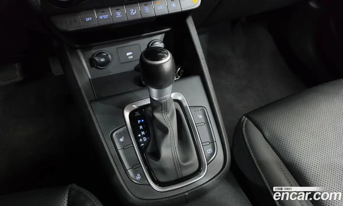 Hyundai Kona 2022 1.6 автомат (гидро), фото 12