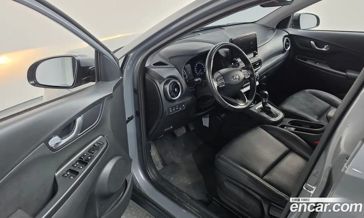 Hyundai Kona 2022 1.6 автомат (гидро), фото 13