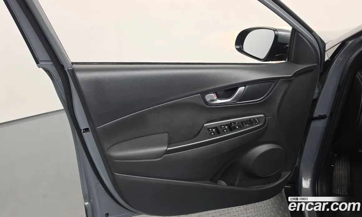 Hyundai Kona 2022 1.6 автомат (гидро), фото 14