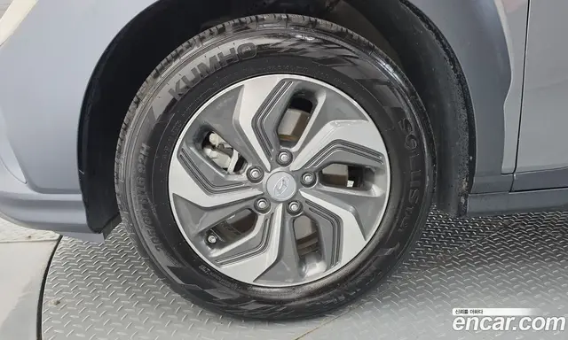 Hyundai Kona 2022 1.6 автомат (гидро), миниатюра 5