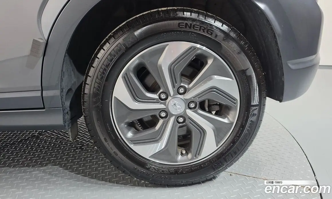 Hyundai Kona 2022 1.6 автомат (гидро), фото 7