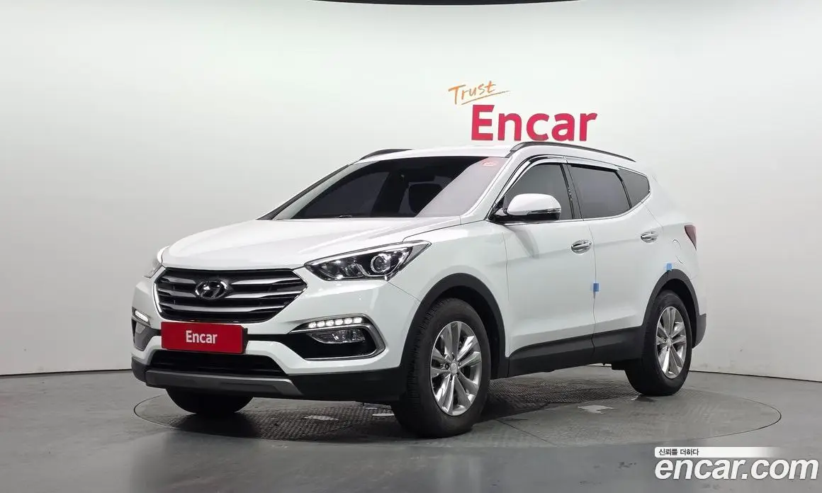 Hyundai Santa Fe 2016 2.0 автомат (гидро), фото 1 Hyundai Santa Fe 2016 2.0 автомат (гидро), фото 1
