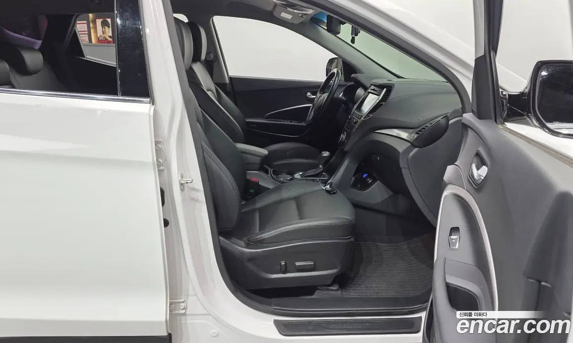 Hyundai Santa Fe 2016 2.0 автомат (гидро), фото 16 Hyundai Santa Fe 2016 2.0 автомат (гидро), фото 16
