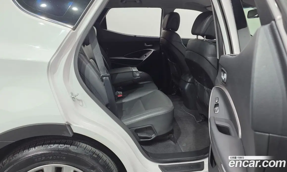 Hyundai Santa Fe 2016 2.0 автомат (гидро), фото 17 Hyundai Santa Fe 2016 2.0 автомат (гидро), фото 17
