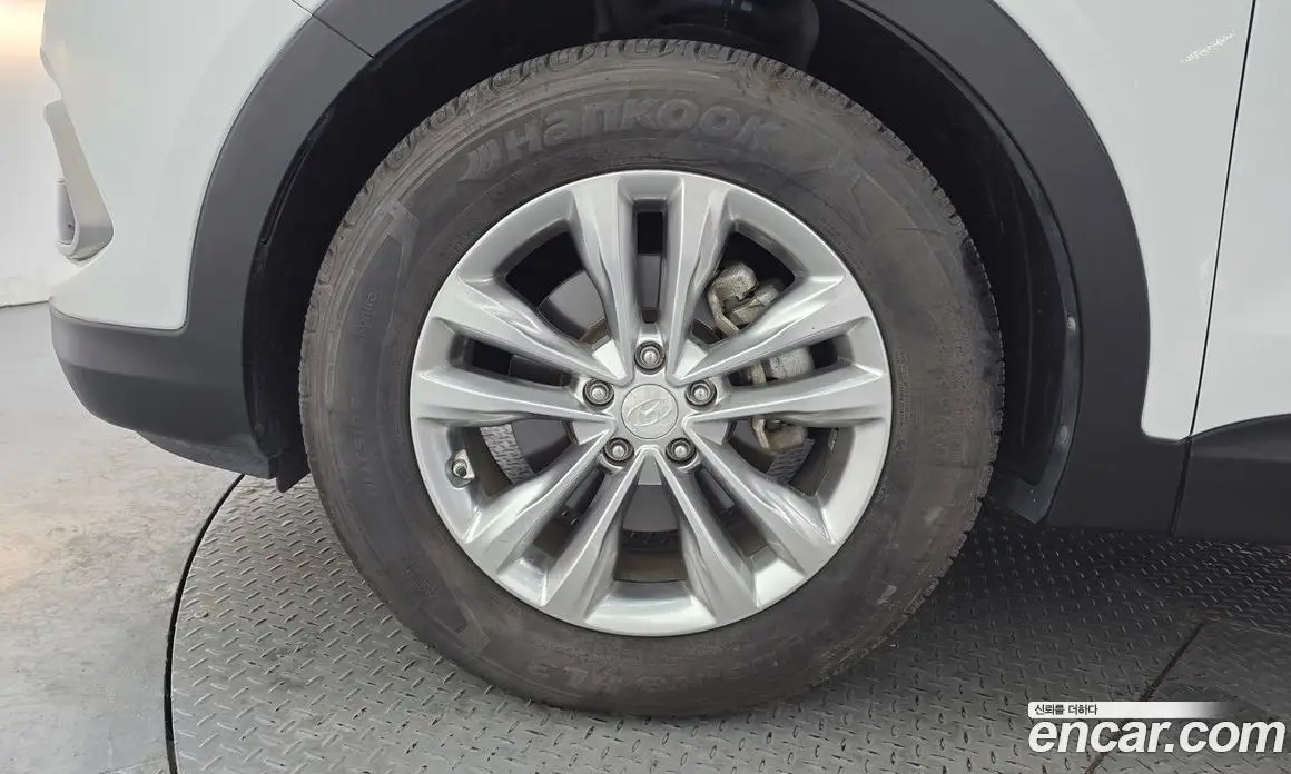 Hyundai Santa Fe 2016 2.0 автомат (гидро), фото 5 Hyundai Santa Fe 2016 2.0 автомат (гидро), фото 5