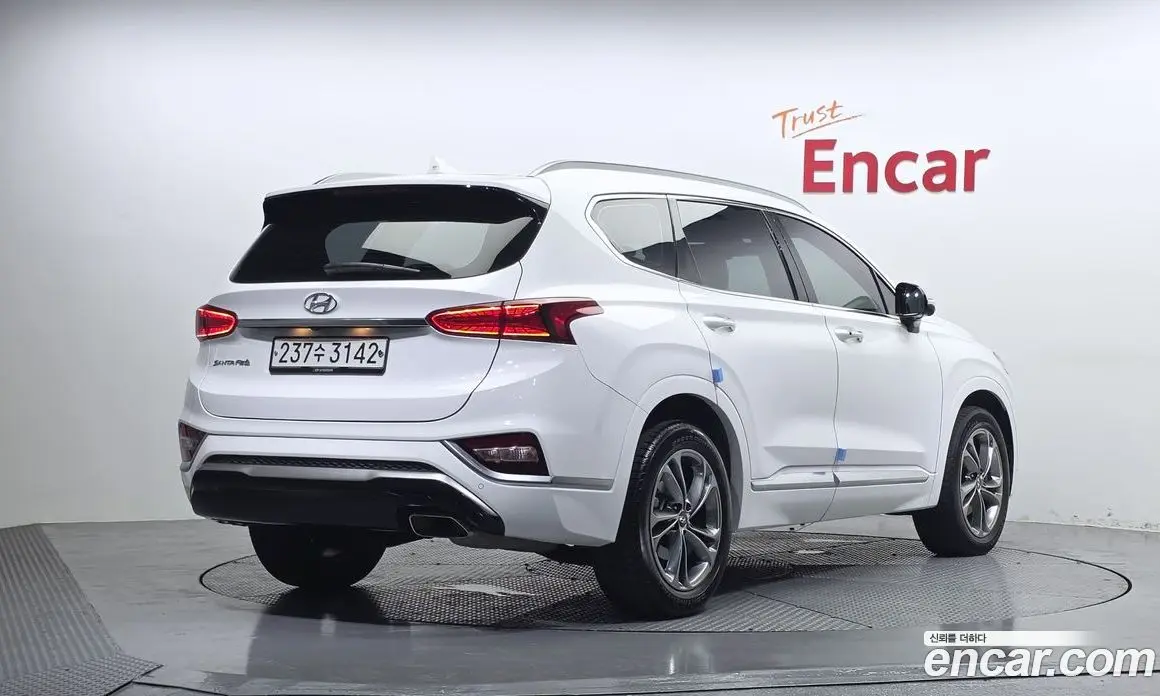 Hyundai Santa Fe 2019 2.0 автомат (гидро), фото 2 Hyundai Santa Fe 2019 2.0 автомат (гидро), фото 2