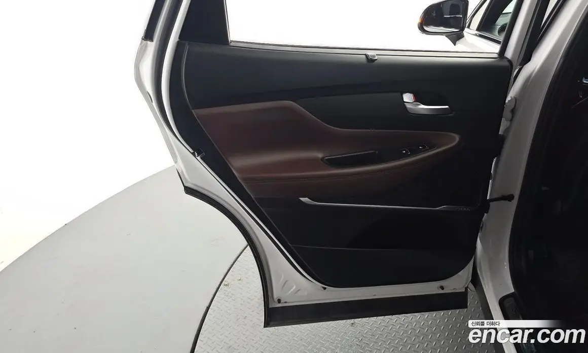 Hyundai Santa Fe 2019 2.0 автомат (гидро), фото 15 Hyundai Santa Fe 2019 2.0 автомат (гидро), фото 15