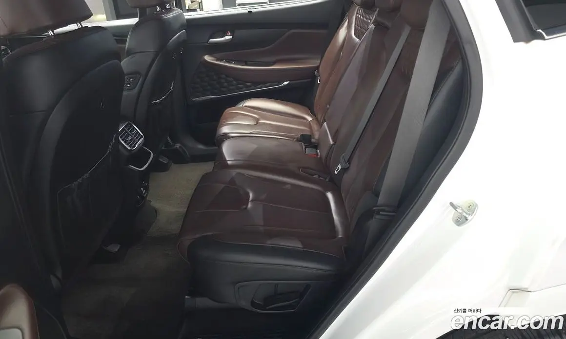 Hyundai Santa Fe 2019 2.0 автомат (гидро), фото 18 Hyundai Santa Fe 2019 2.0 автомат (гидро), фото 18
