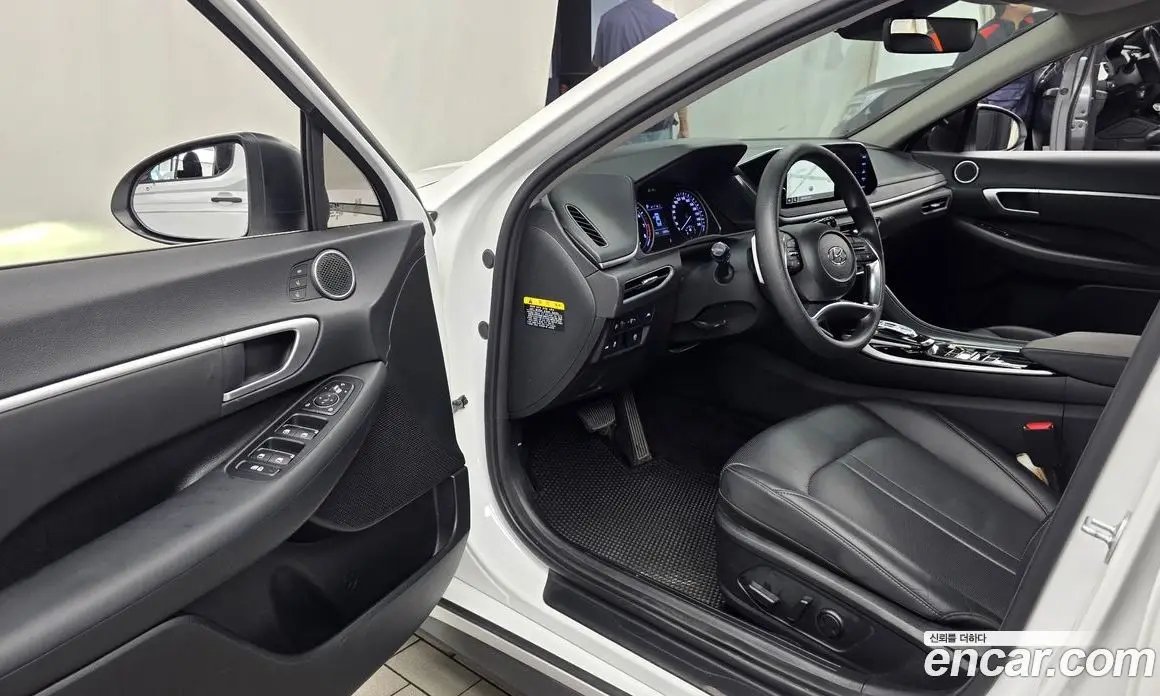 Hyundai Sonata 2019 2.0 автомат (гидро), фото 13