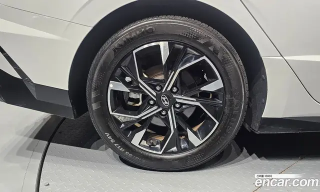 Hyundai Sonata 2023 2.0 автомат (гидро), миниатюра 4 Hyundai Sonata 2023 2.0 автомат (гидро), миниатюра 4