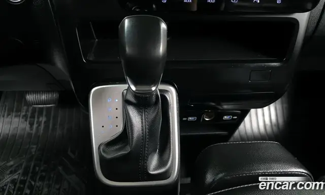 Hyundai Staria 2021 3.5 автомат (гидро), миниатюра 12
