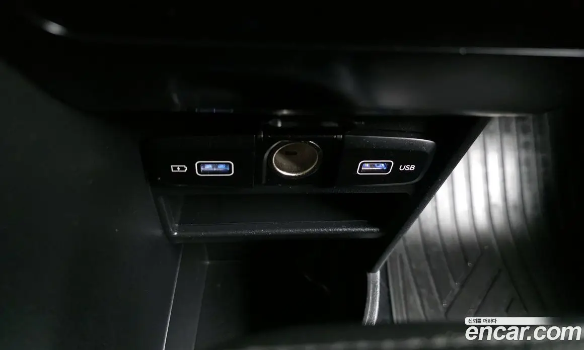 Hyundai Staria 2021 3.5 автомат (гидро), фото 17