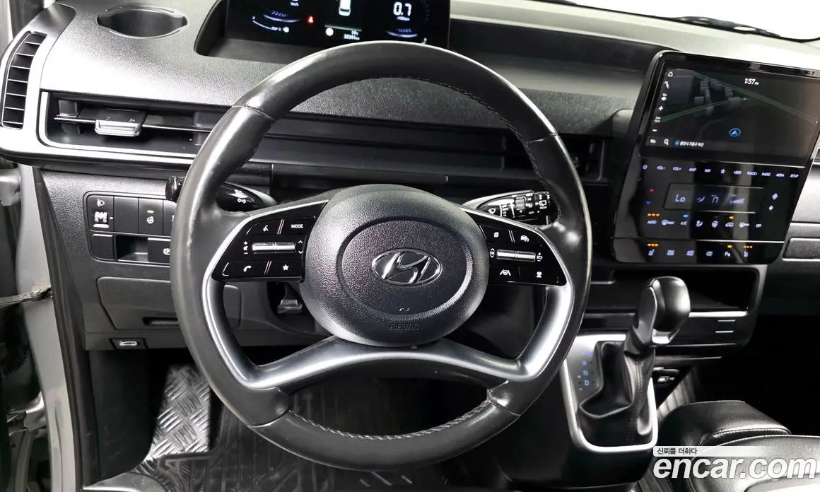 Hyundai Staria 2021 3.5 автомат (гидро), фото 20