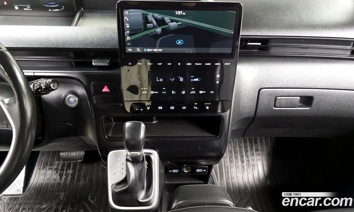 Hyundai Staria 2021 3.5 автомат (гидро), фото 10