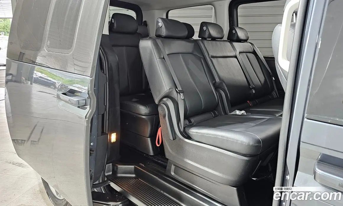 Hyundai Staria 2021 2.2 автомат (гидро), фото 16