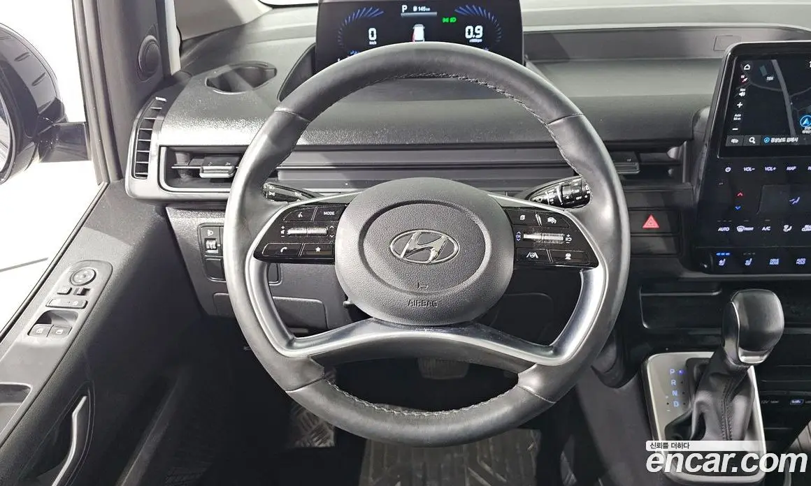 Hyundai Staria 2021 2.2 автомат (гидро), фото 19
