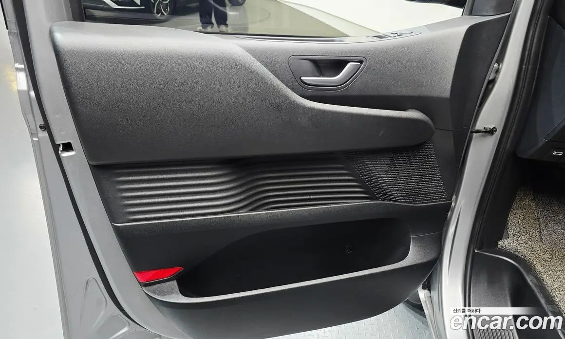 Hyundai Staria 2022 3.5 автомат (гидро), фото 14