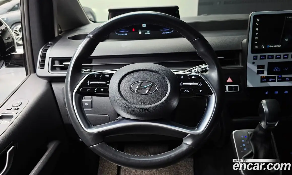 Hyundai Staria 2022 3.5 автомат (гидро), фото 19