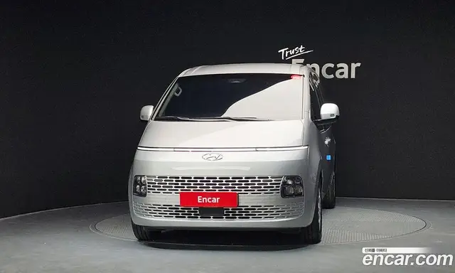 Hyundai Staria 2022 3.5 автомат (гидро), миниатюра 3