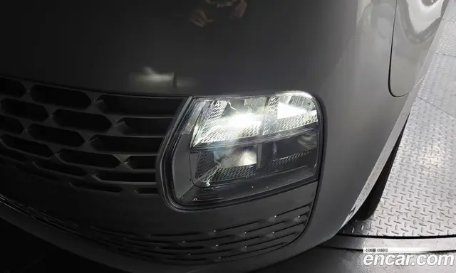 Hyundai Staria 2022 3.5 автомат (гидро), миниатюра 8