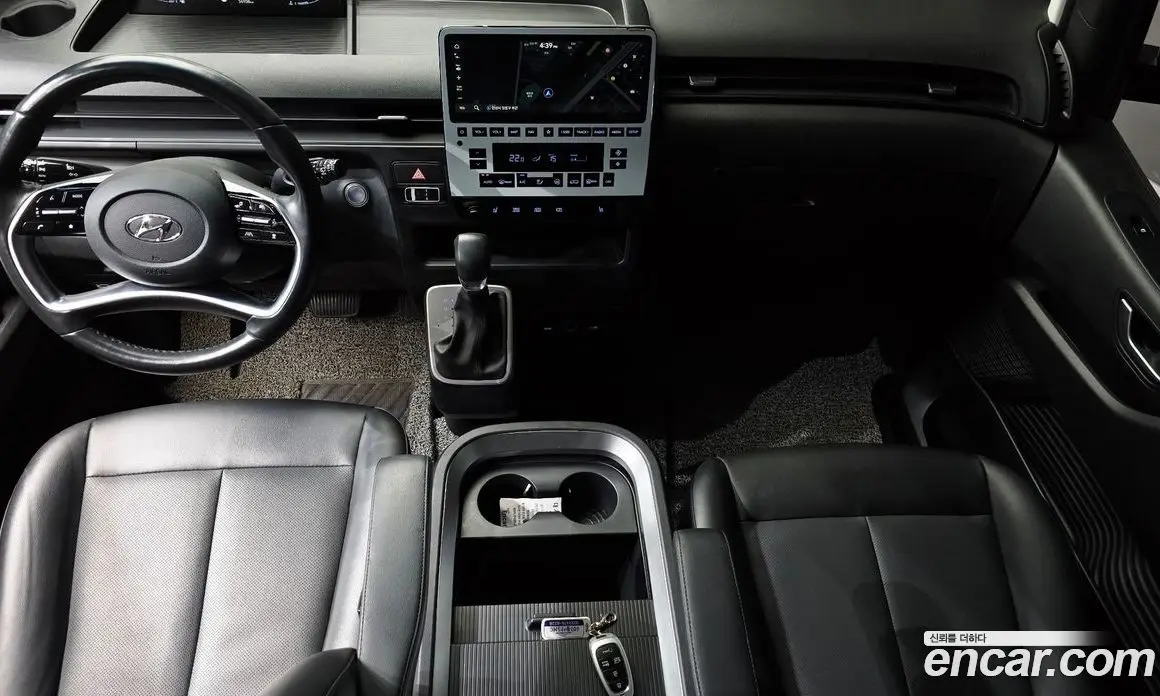 Hyundai Staria 2022 3.5 автомат (гидро), фото 10