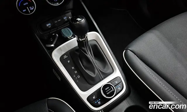 Hyundai Venue 2025 1.6 автомат (гидро), миниатюра 11 Hyundai Venue 2025 1.6 автомат (гидро), миниатюра 11