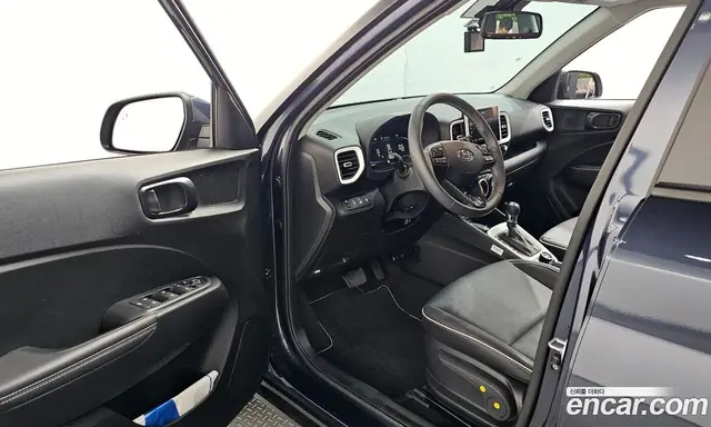 Hyundai Venue 2025 1.6 автомат (гидро), миниатюра 12