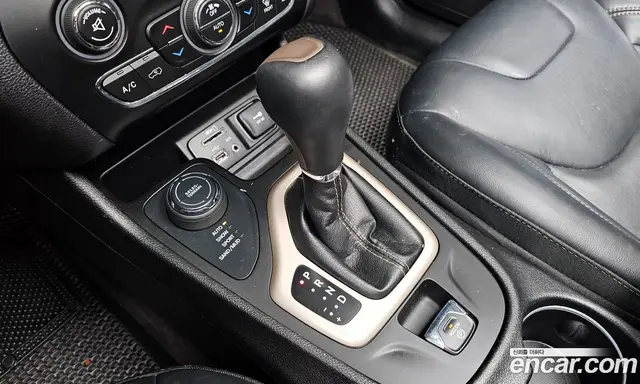 Jeep Cherokee 2017 2.4 автомат (гидро), миниатюра 12