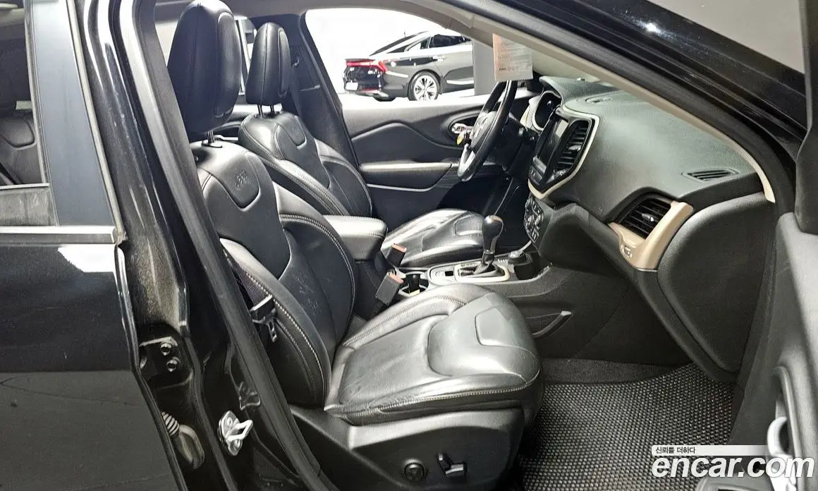 Jeep Cherokee 2017 2.4 автомат (гидро), фото 13 Jeep Cherokee 2017 2.4 автомат (гидро), фото 13