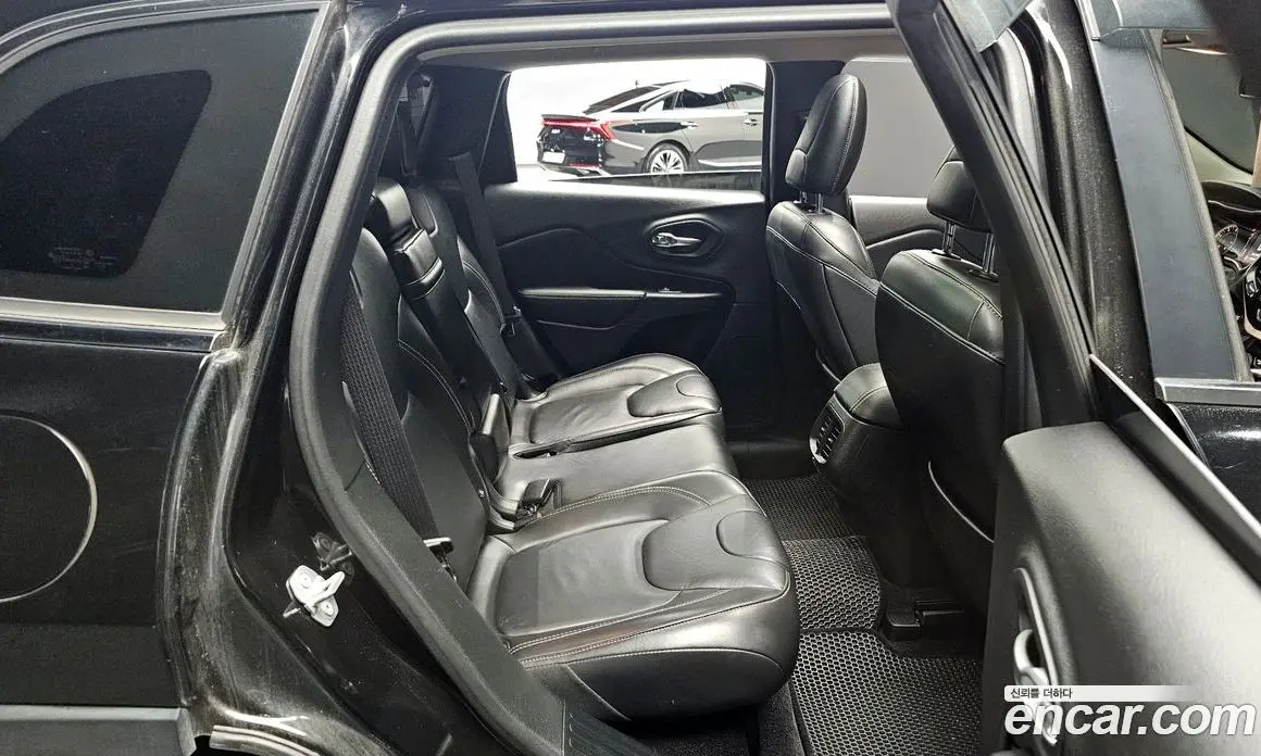 Jeep Cherokee 2017 2.4 автомат (гидро), фото 16 Jeep Cherokee 2017 2.4 автомат (гидро), фото 16