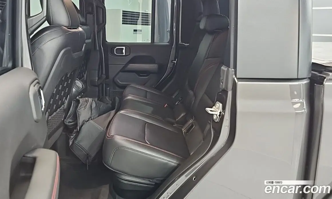 Jeep Gladiator 2022 3.6 автомат (гидро), фото 18 Jeep Gladiator 2022 3.6 автомат (гидро), фото 18