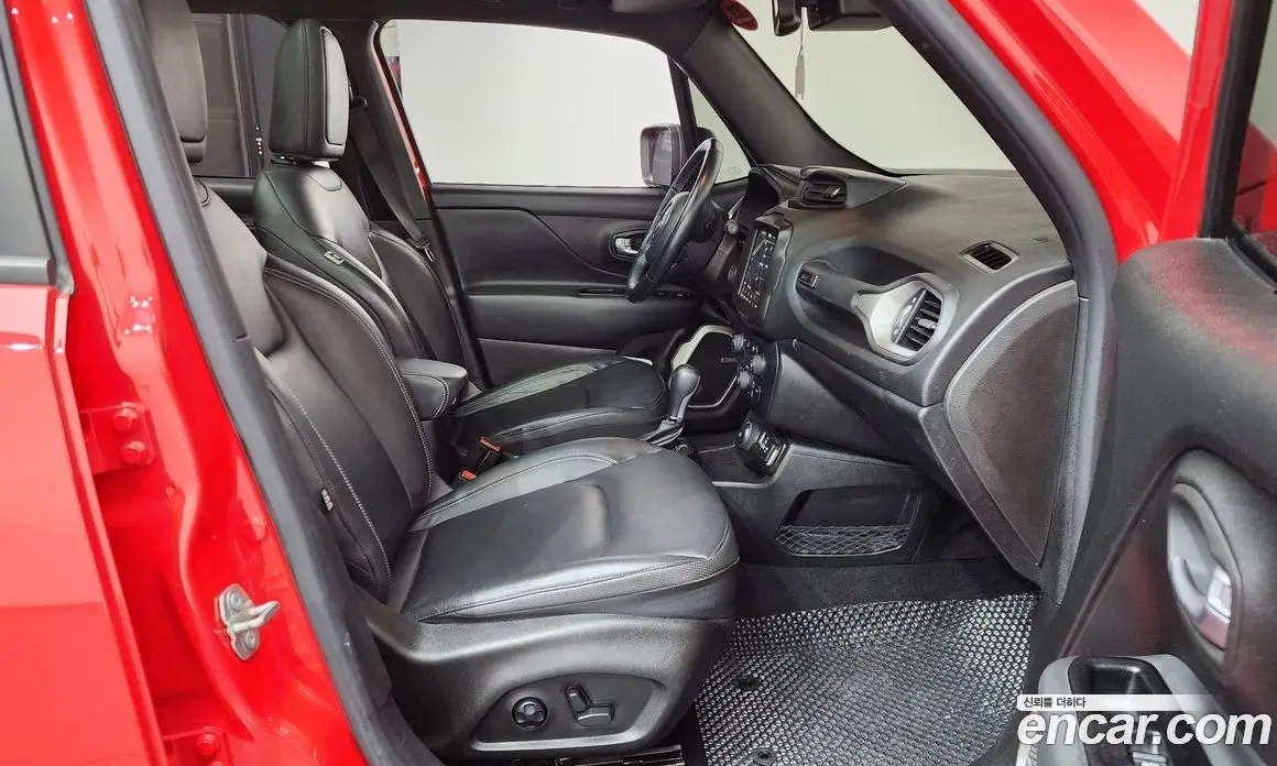 Jeep Renegade 2021 2.4 автомат (гидро), фото 16 Jeep Renegade 2021 2.4 автомат (гидро), фото 16