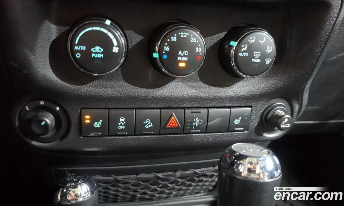 Jeep Wrangler 2012 2.8 автомат (гидро), фото 17