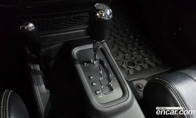Jeep Wrangler 2012 2.8 автомат (гидро), миниатюра 9