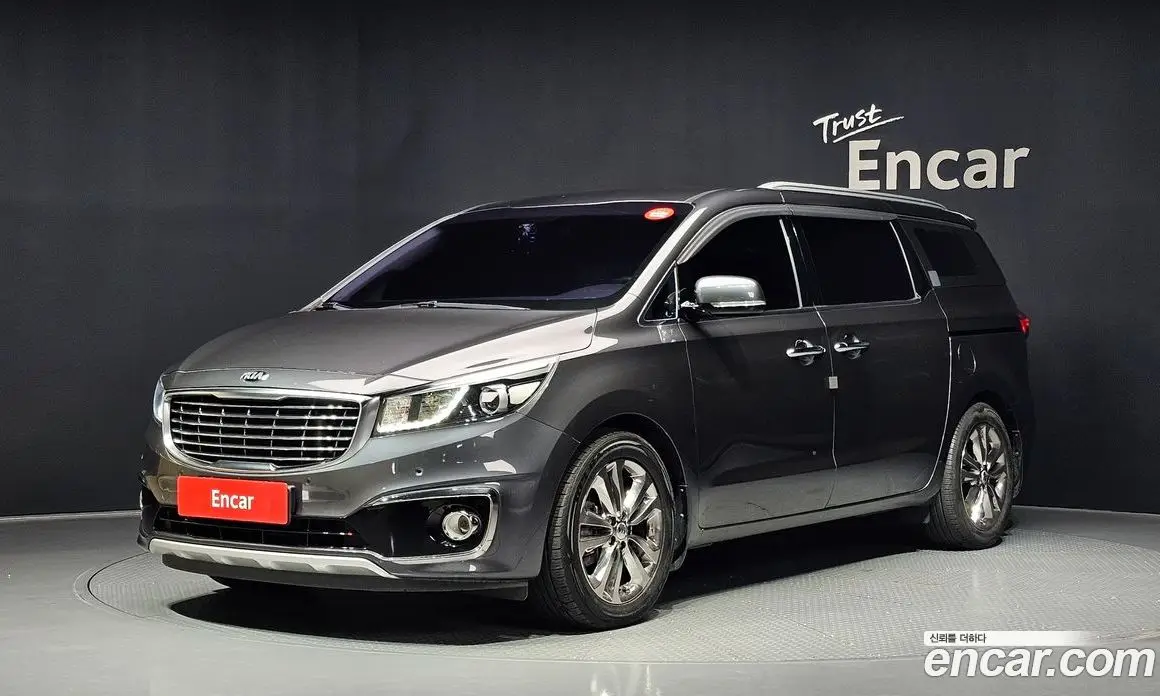 Kia Carnival 2017 2.2 автомат (гидро), фото 1 Kia Carnival 2017 2.2 автомат (гидро), фото 1