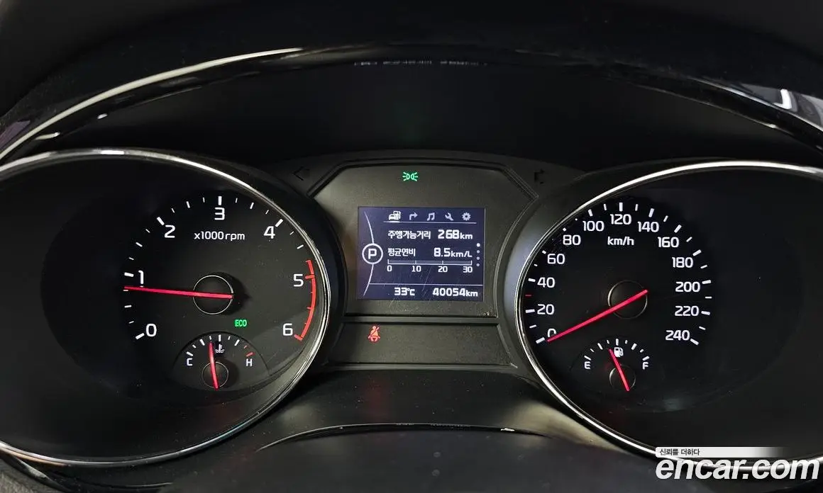 Kia Carnival 2017 2.2 автомат (гидро), фото 11 Kia Carnival 2017 2.2 автомат (гидро), фото 11