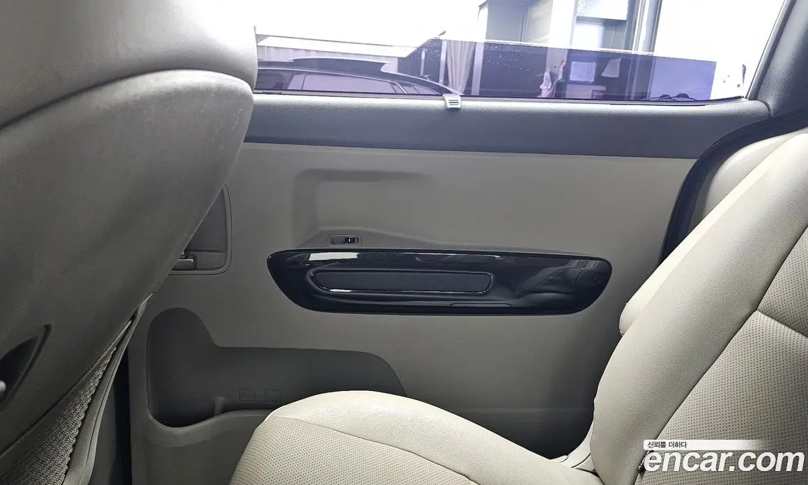 Kia Carnival 2017 2.2 автомат (гидро), фото 15 Kia Carnival 2017 2.2 автомат (гидро), фото 15