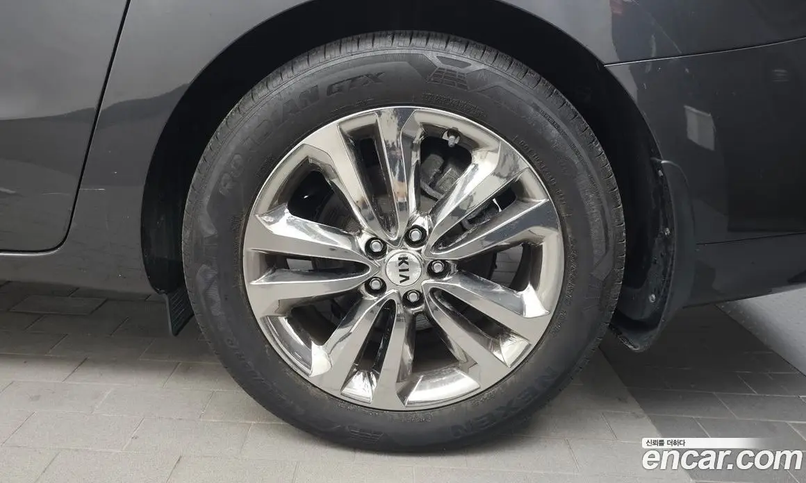 Kia Carnival 2017 2.2 автомат (гидро), фото 7 Kia Carnival 2017 2.2 автомат (гидро), фото 7