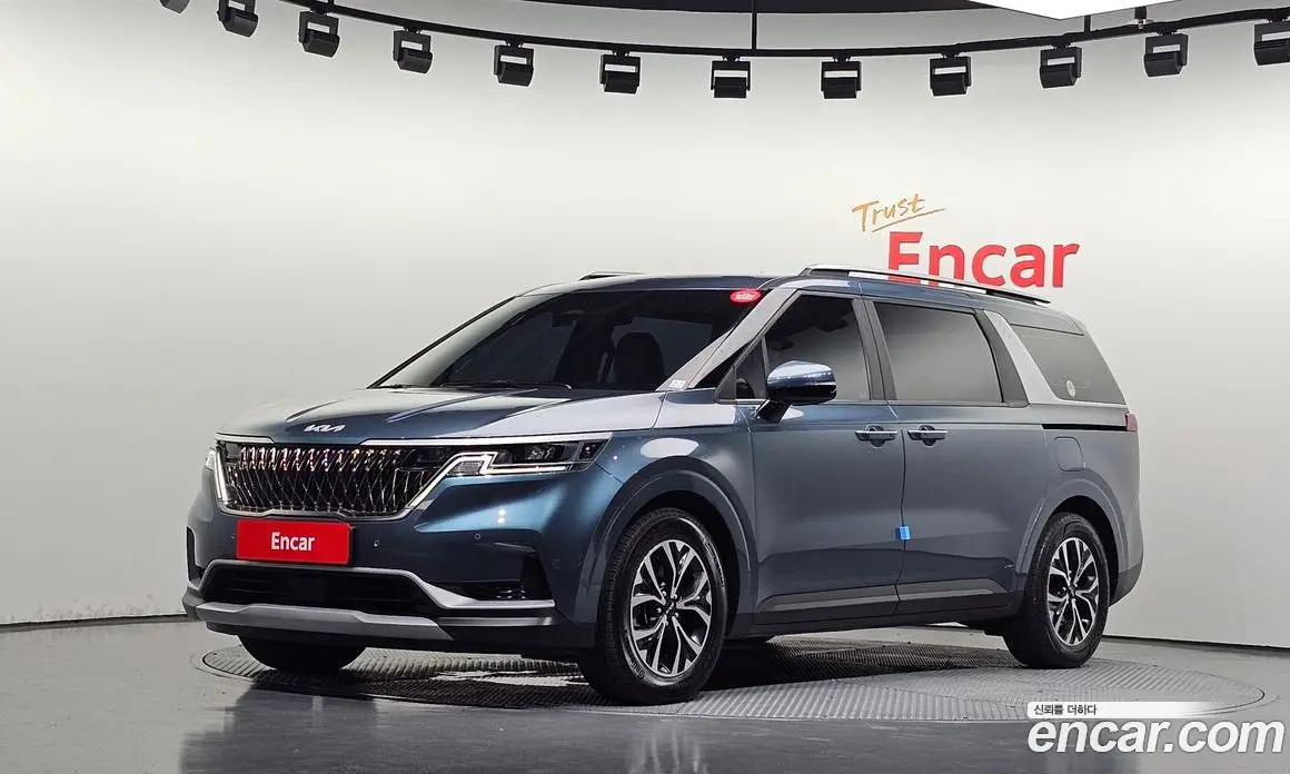 Kia Carnival 2023 2.2 автомат (гидро), фото 1 Kia Carnival 2023 2.2 автомат (гидро), фото 1