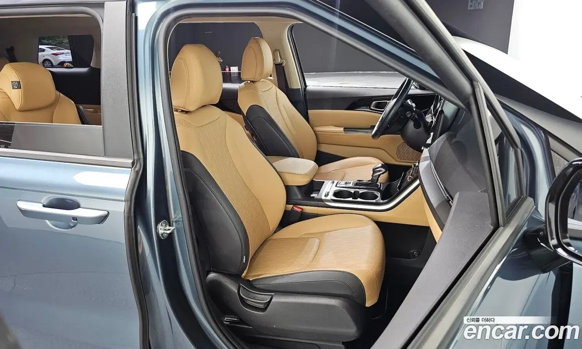 Kia Carnival 2023 2.2 автомат (гидро), фото 16 Kia Carnival 2023 2.2 автомат (гидро), фото 16