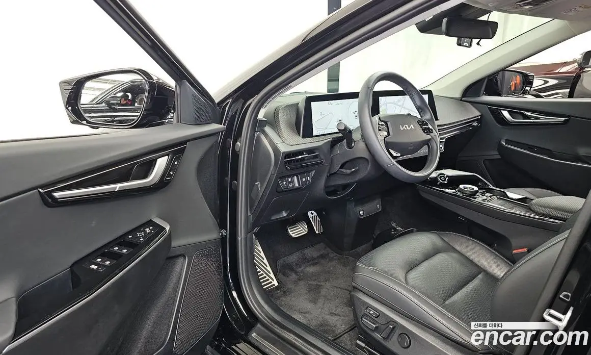 Kia EV6 2023 0.1 автомат (гидро), фото 13 Kia EV6 2023 0.1 автомат (гидро), фото 13