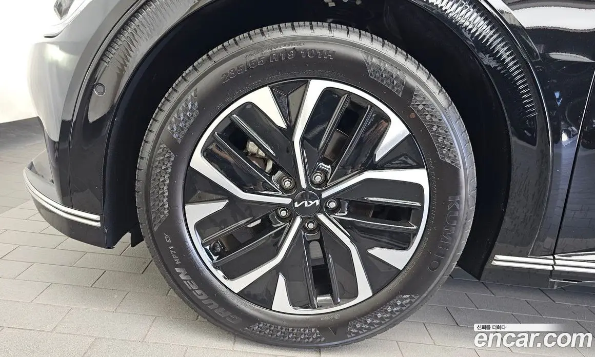 Kia EV6 2023 0.1 автомат (гидро), фото 5 Kia EV6 2023 0.1 автомат (гидро), фото 5