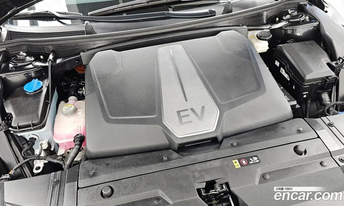 Kia EV6 2023 0.1 автомат (гидро), фото 6 Kia EV6 2023 0.1 автомат (гидро), фото 6