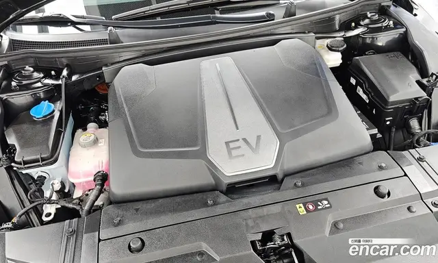 Kia EV6 2023 0.1 автомат (гидро), миниатюра 6 Kia EV6 2023 0.1 автомат (гидро), миниатюра 6