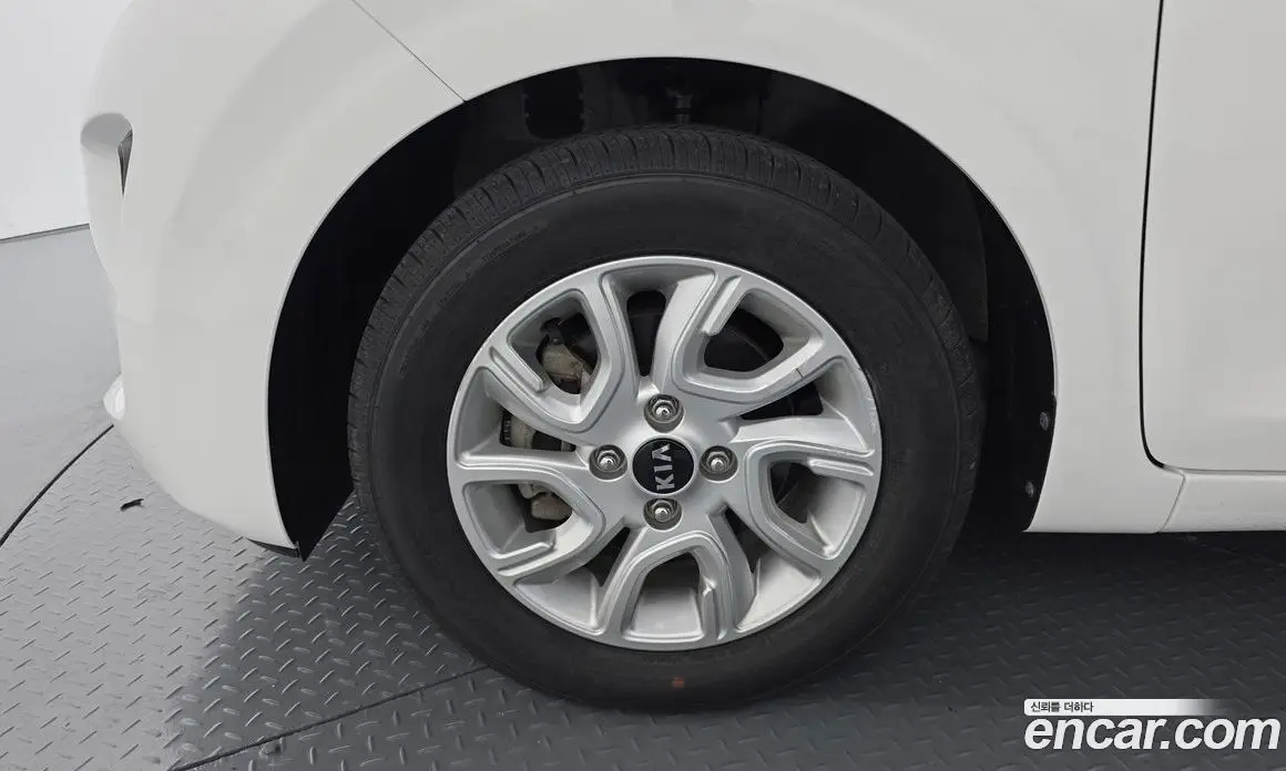 Kia Morning 2017 1.0 автомат (гидро), фото 5 Kia Morning 2017 1.0 автомат (гидро), фото 5