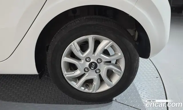 Kia Morning 2017 1.0 автомат (гидро), миниатюра 7 Kia Morning 2017 1.0 автомат (гидро), миниатюра 7